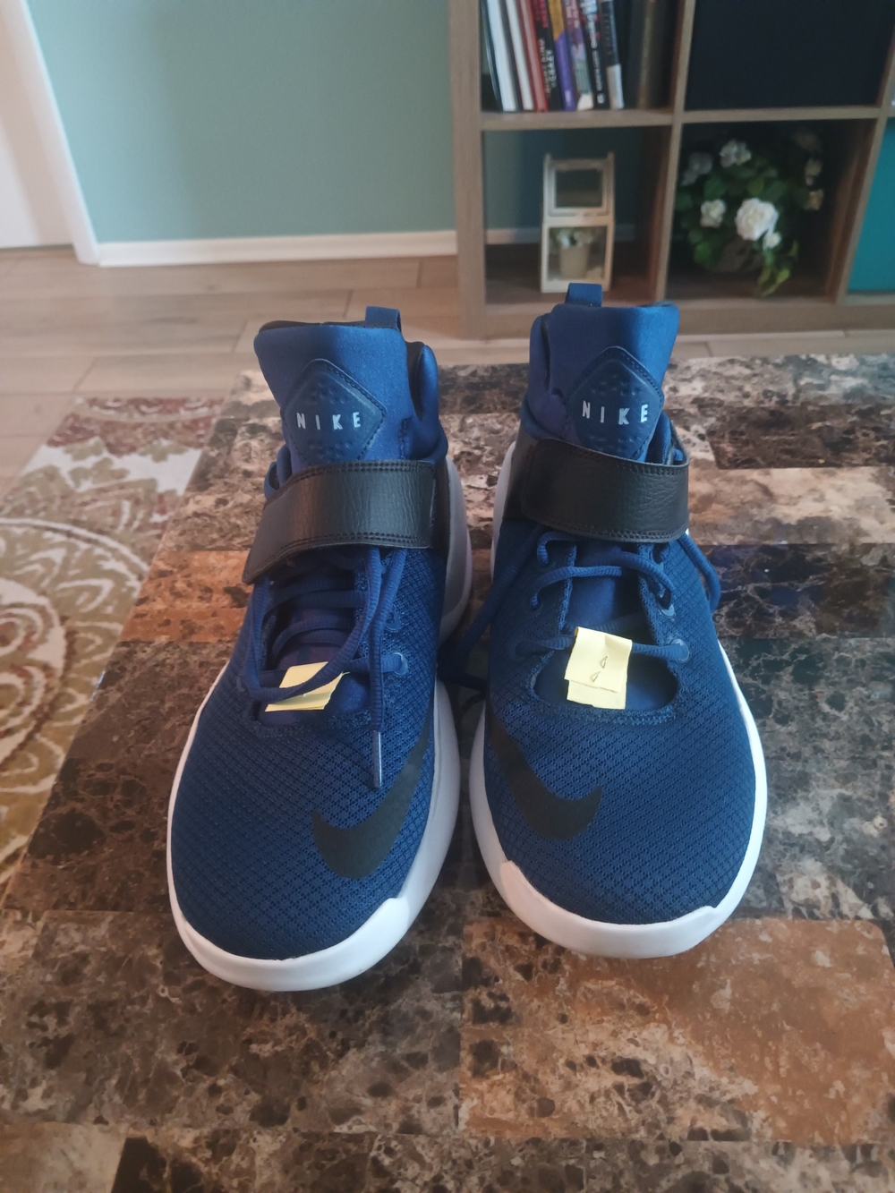 Nike Men's Blue Athletic Sneakers with Strap